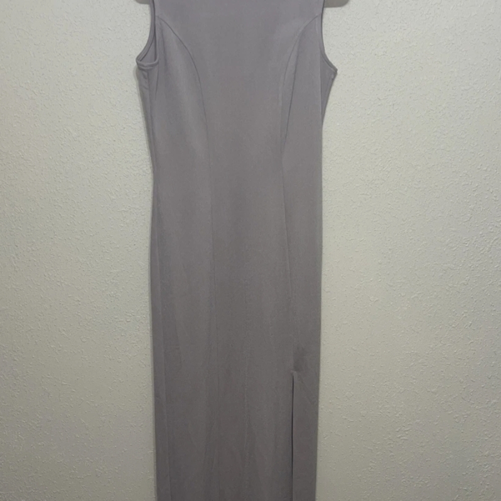 Chic Sleeveless Black Midi Dress
